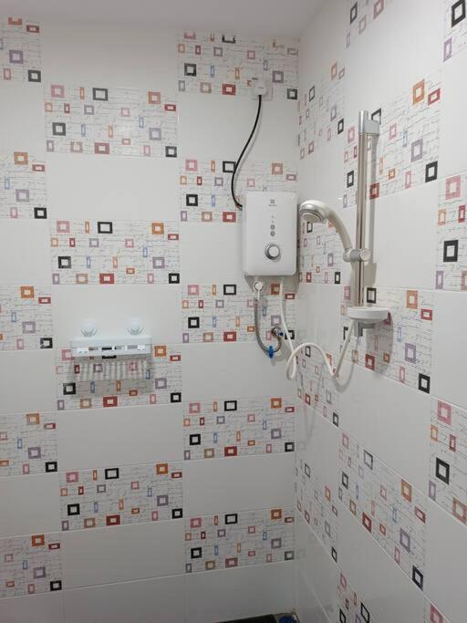 Impian Stay 0.1 Townhouse With 3 Bedrooms. กัวห์ ภายนอก รูปภาพ