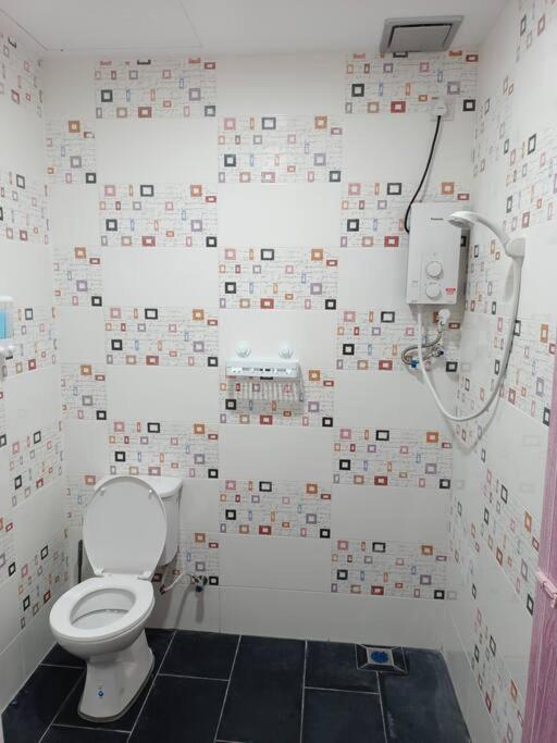 Impian Stay 0.1 Townhouse With 3 Bedrooms. กัวห์ ภายนอก รูปภาพ